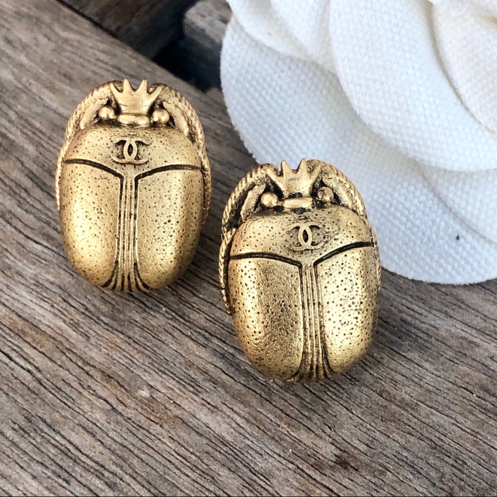 Chanel scarab beetle earrings - Picture 3 of 8